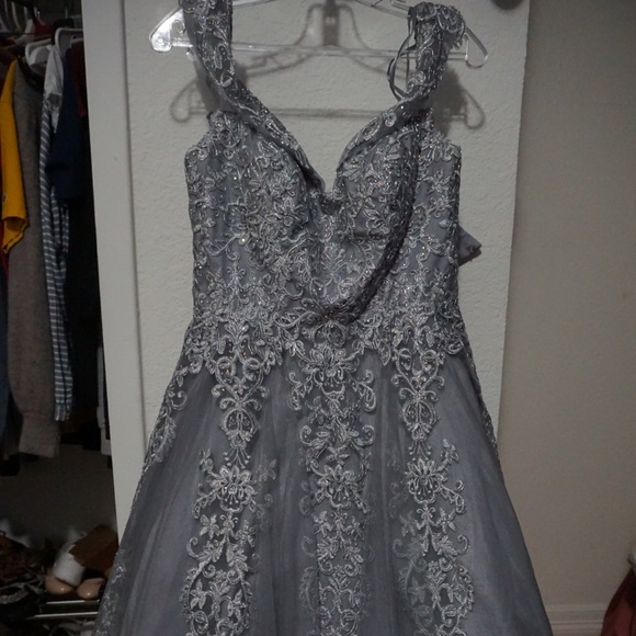 Prom Dress - Picture 5 of 10